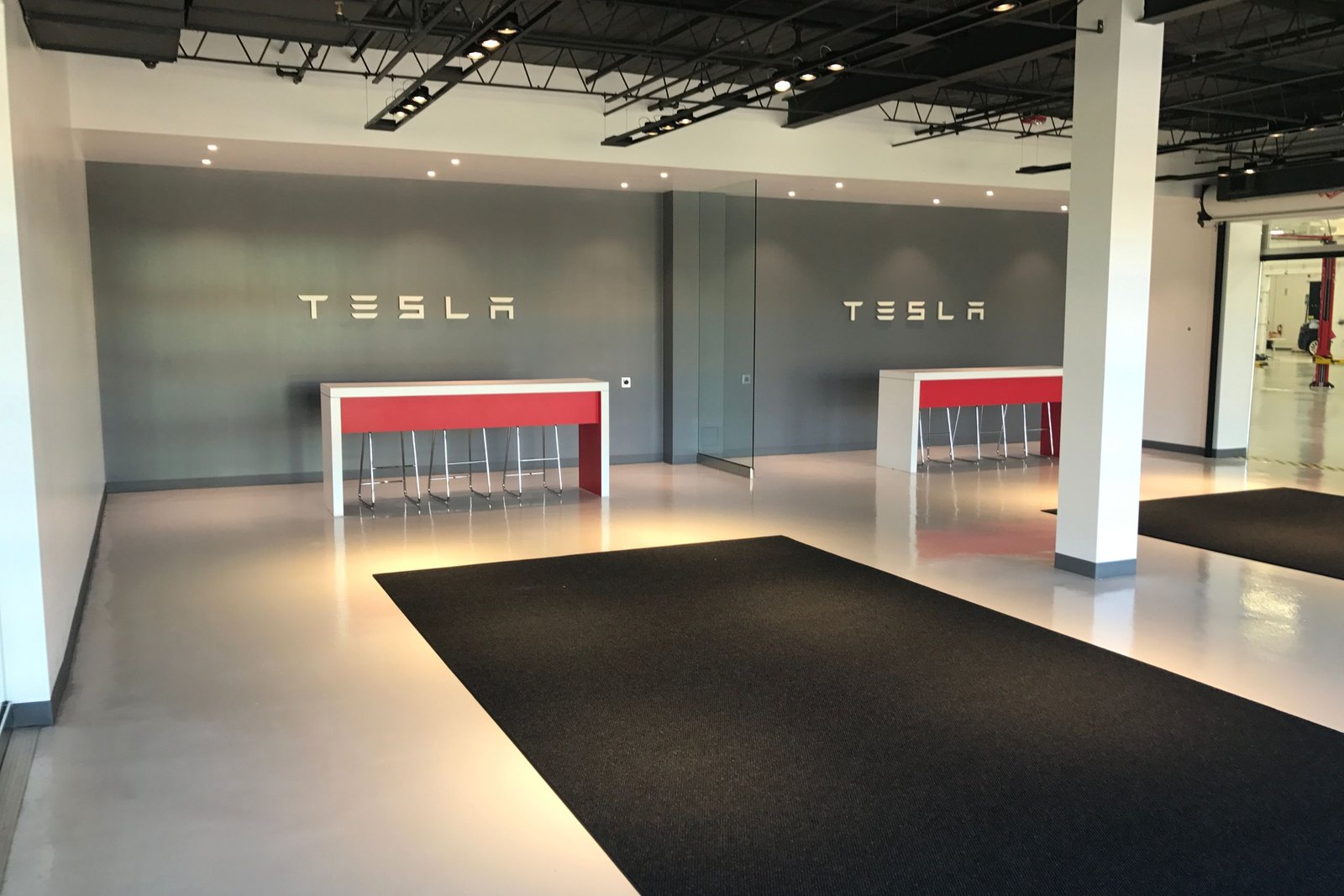 Calgary Tesla Service Shop (2)