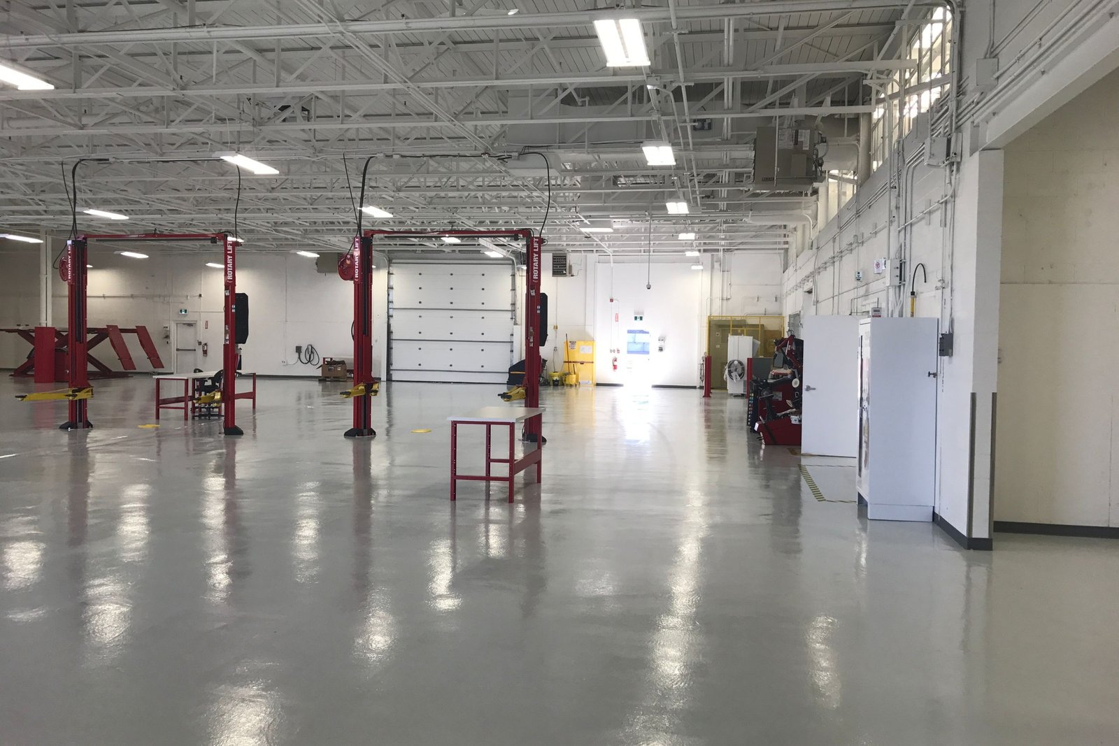 Calgary Tesla Service Shop (4)